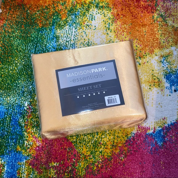 Madison Park Satin 6pcs. Gold wrinkle-free King Sheets Set - Picture 4 of 4